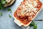 Macarrão no forno com presunto e queijo