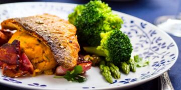 Filetes de Robalo no Forno com Batata-doce