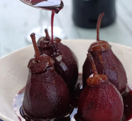 Pêras bêbedas com vinho do Porto