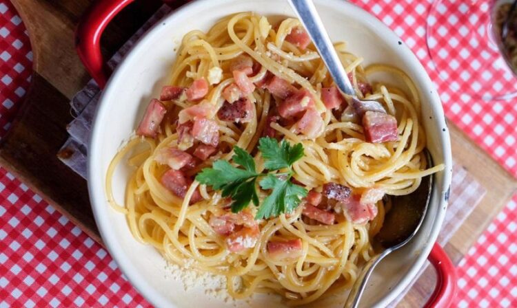 Esparguete à Carbonara