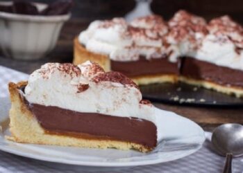 Tarte Mousse de Chocolate com Natas