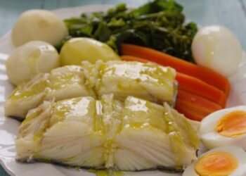 Bacalhau cozido com todos