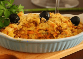 Bacalhau com Legumes e Molho Bechamel