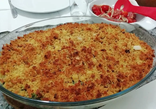 Empadão de Bacalhau com Broa