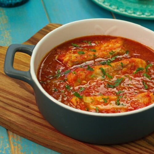 Lombos de Bacalhau Fresco em Molho de Tomate