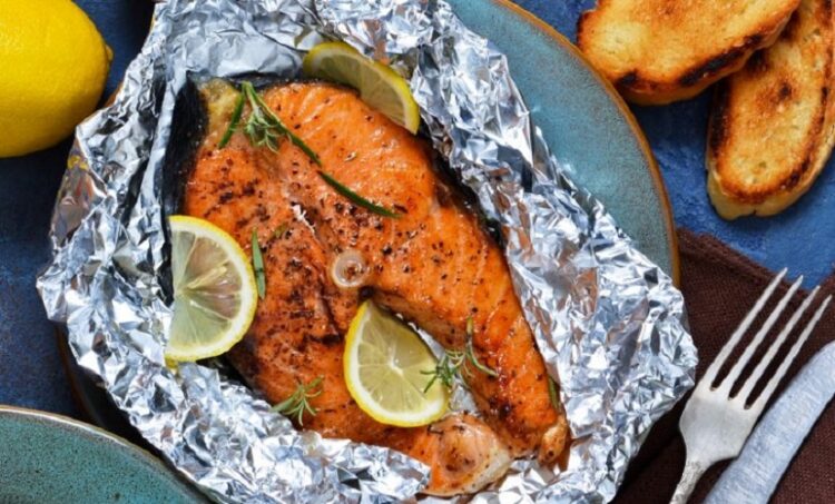 Salmão no Forno em Papelote