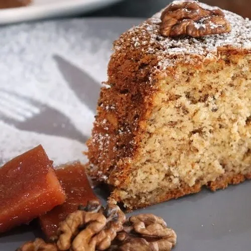 Bolo de Marmelo com Nozes