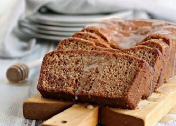 Bolo de Mel com Especiarias