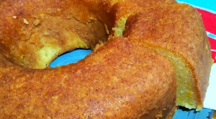 Bolo de Laranja Húmido e Fofo