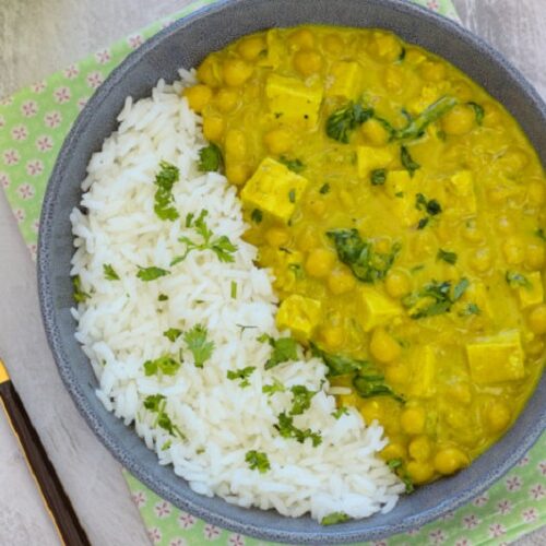 Caril de Grão com Tofu e Espinafres