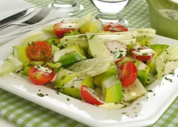 Salada de Abacate e Tomate