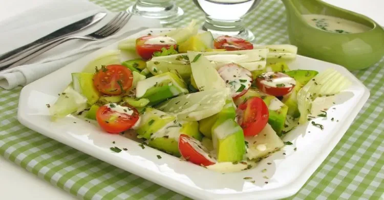 Salada de Abacate e Tomate
